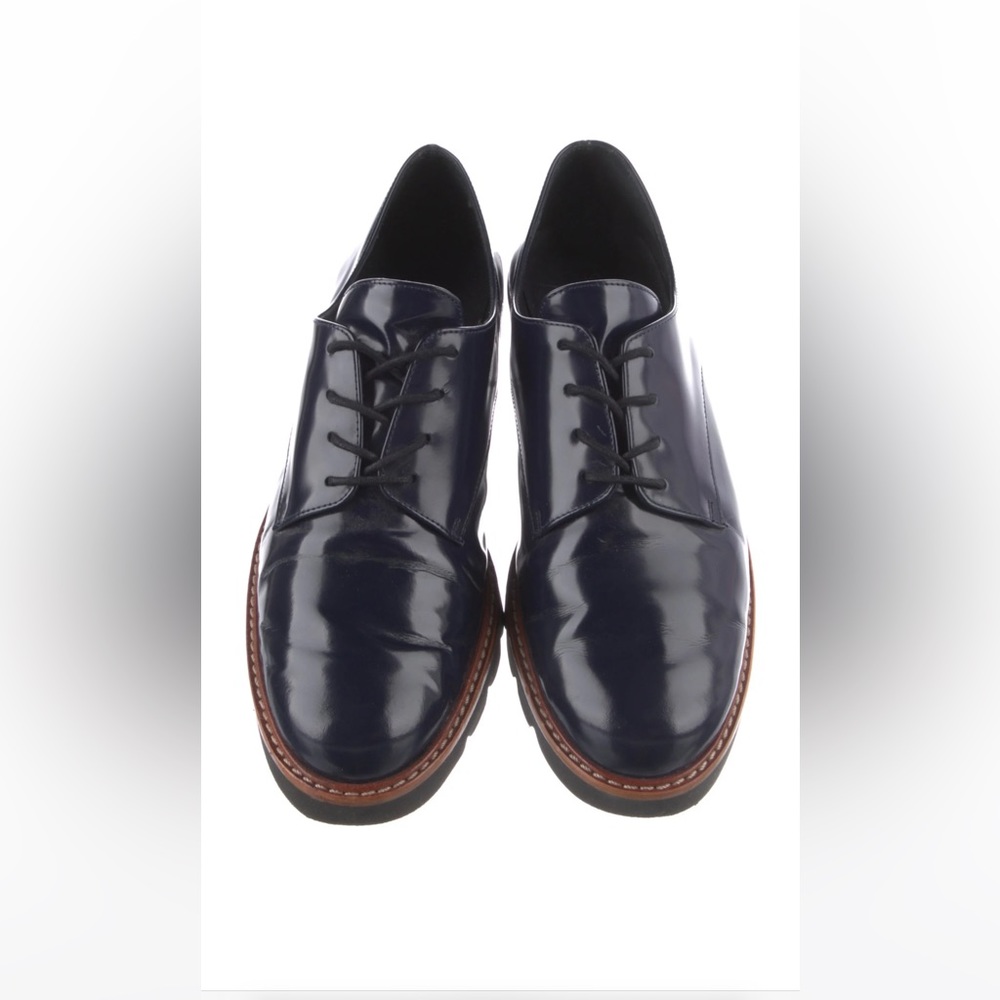 STUART WEITZMAN Leather Oxfords Size: 7.5 soho mila lift